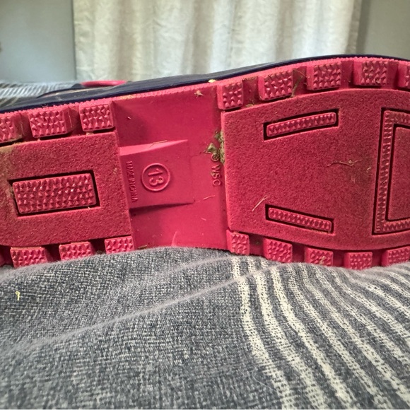 Western Chief Swirl Pattern Kids Boots - Pink and Blue - Picture 3 of 7